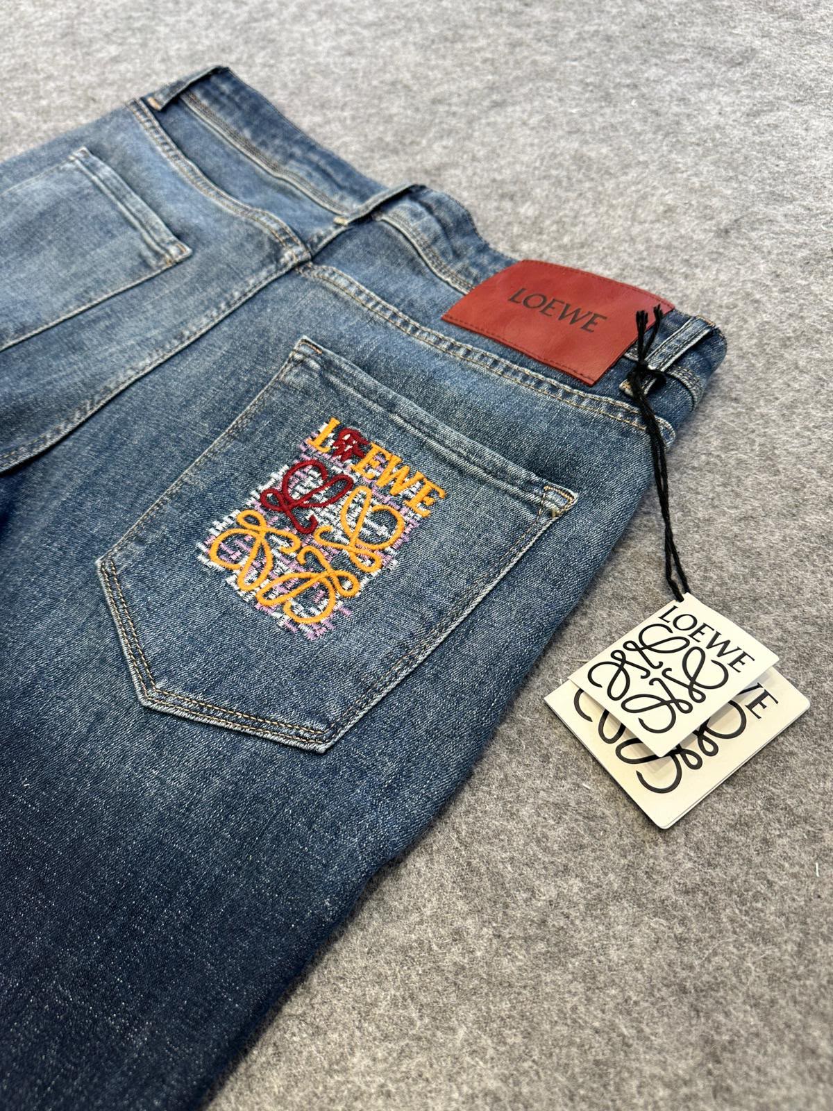 SHORT JEANS LOEWE